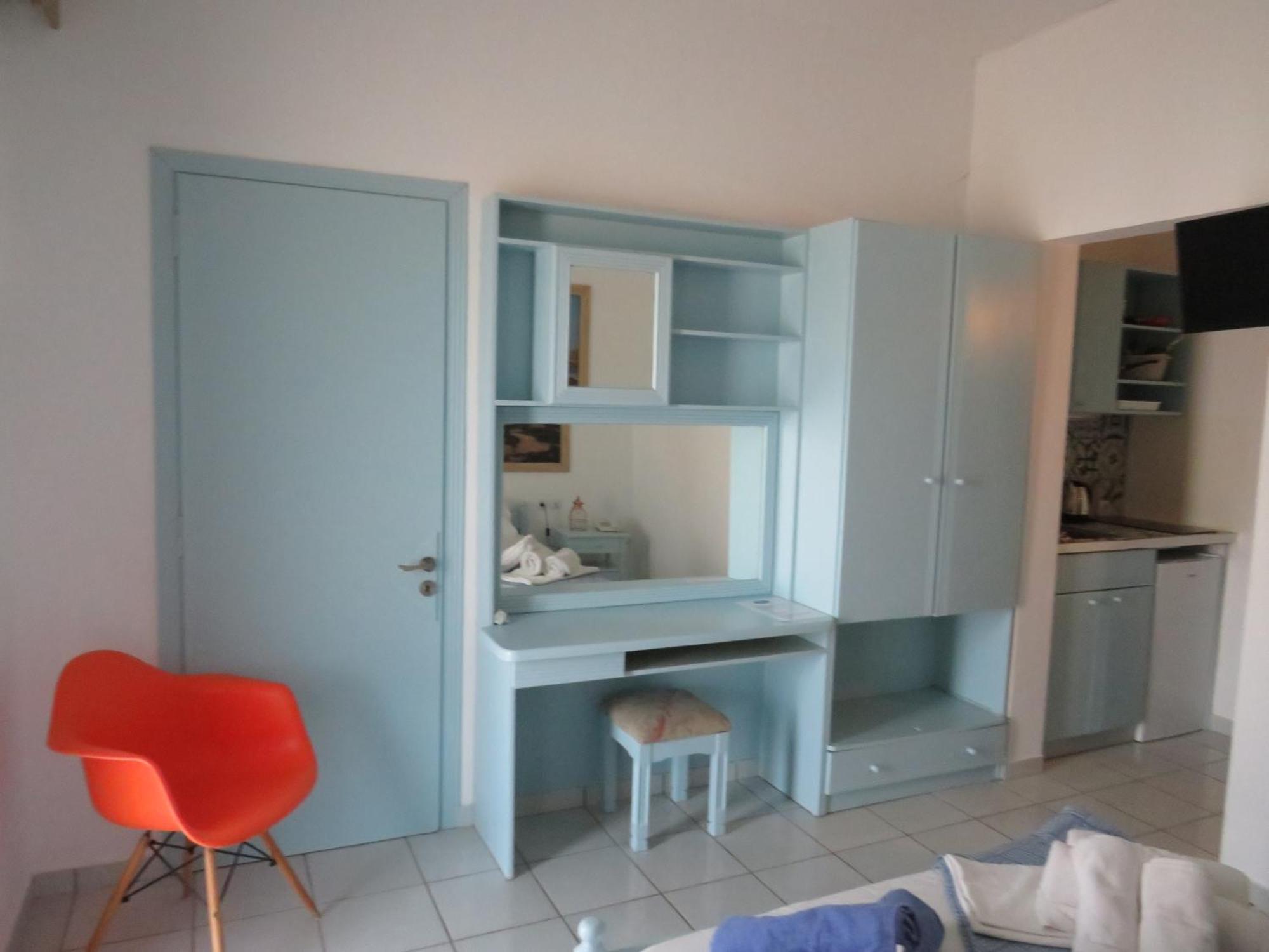 Blue Beach Villas Apartments Stavrós エクステリア 写真